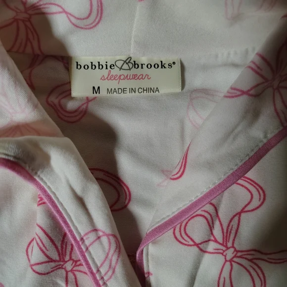 Women's Pink Bow Print Sleepwear Set - Picture 2 of 5